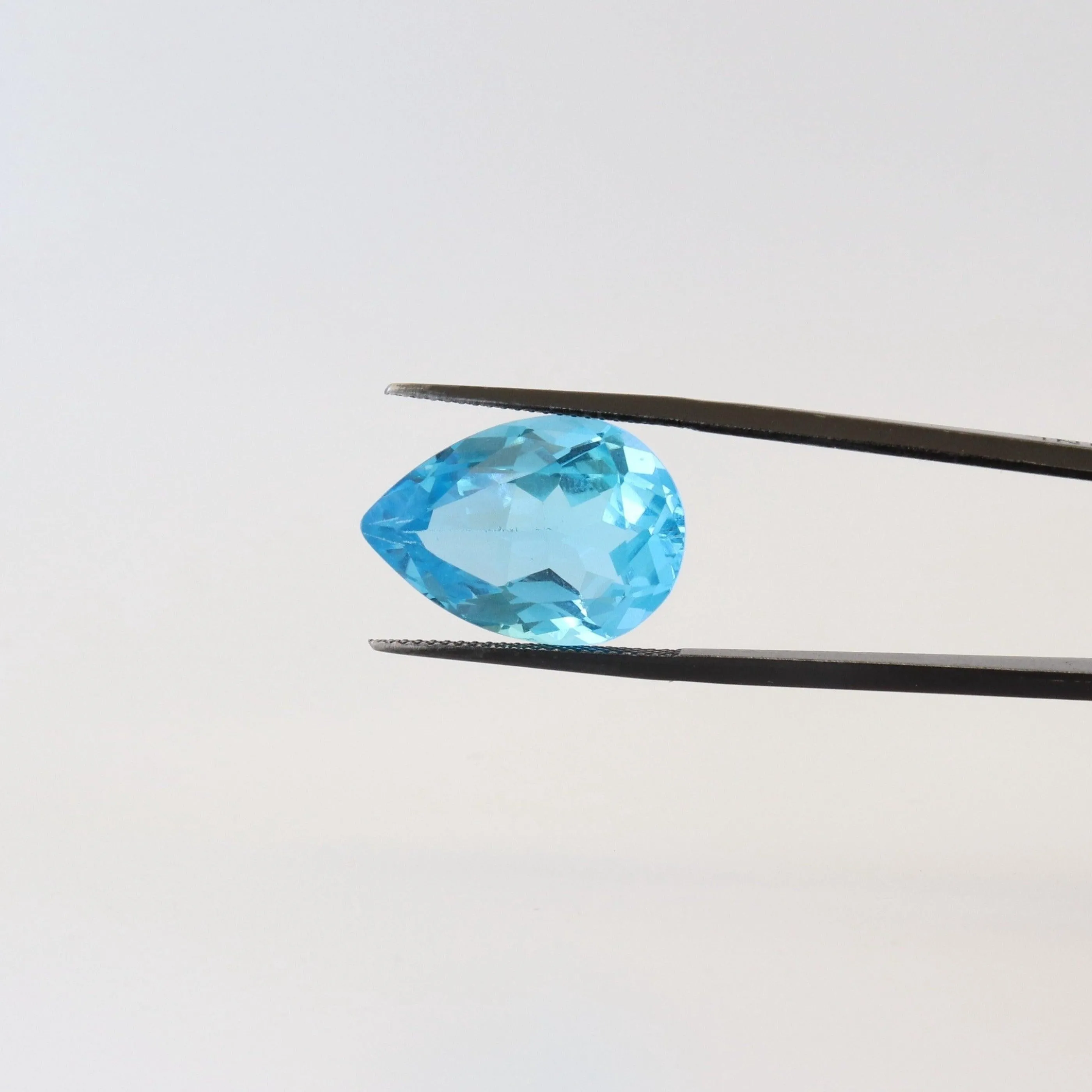 14.7ct Swiss Blue Pear Shaped Topaz Stone
