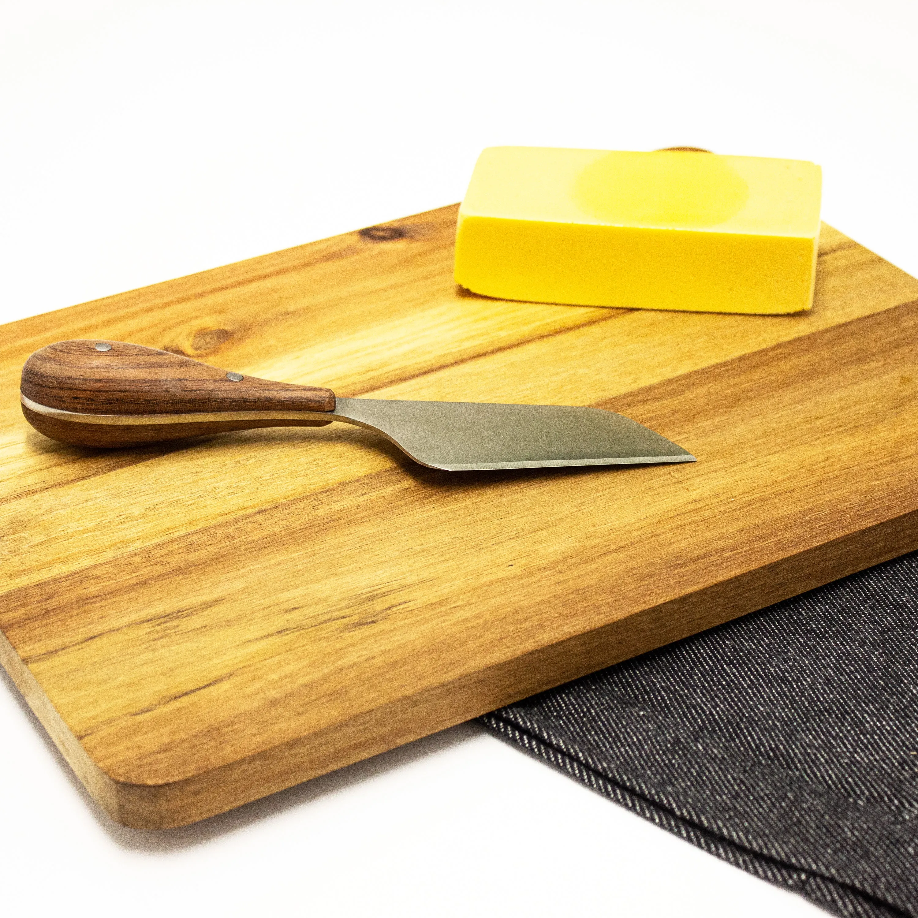 BergHOFF Aaron Probyn 3pc Cheese Knife and Bamboo Long Cutting Board Set, Two-Toned