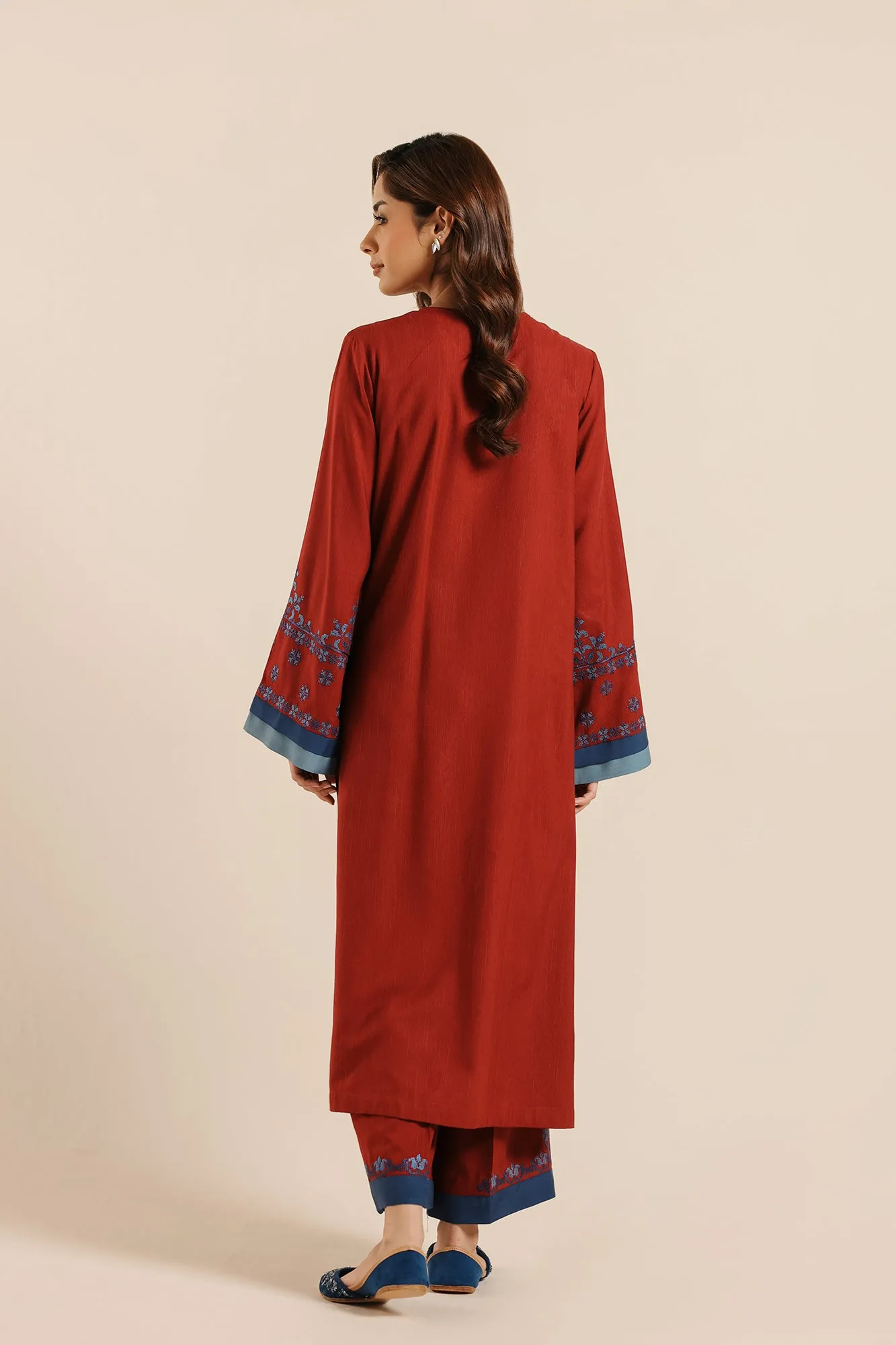 EMBROIDERED SUIT (E2723/103/306)