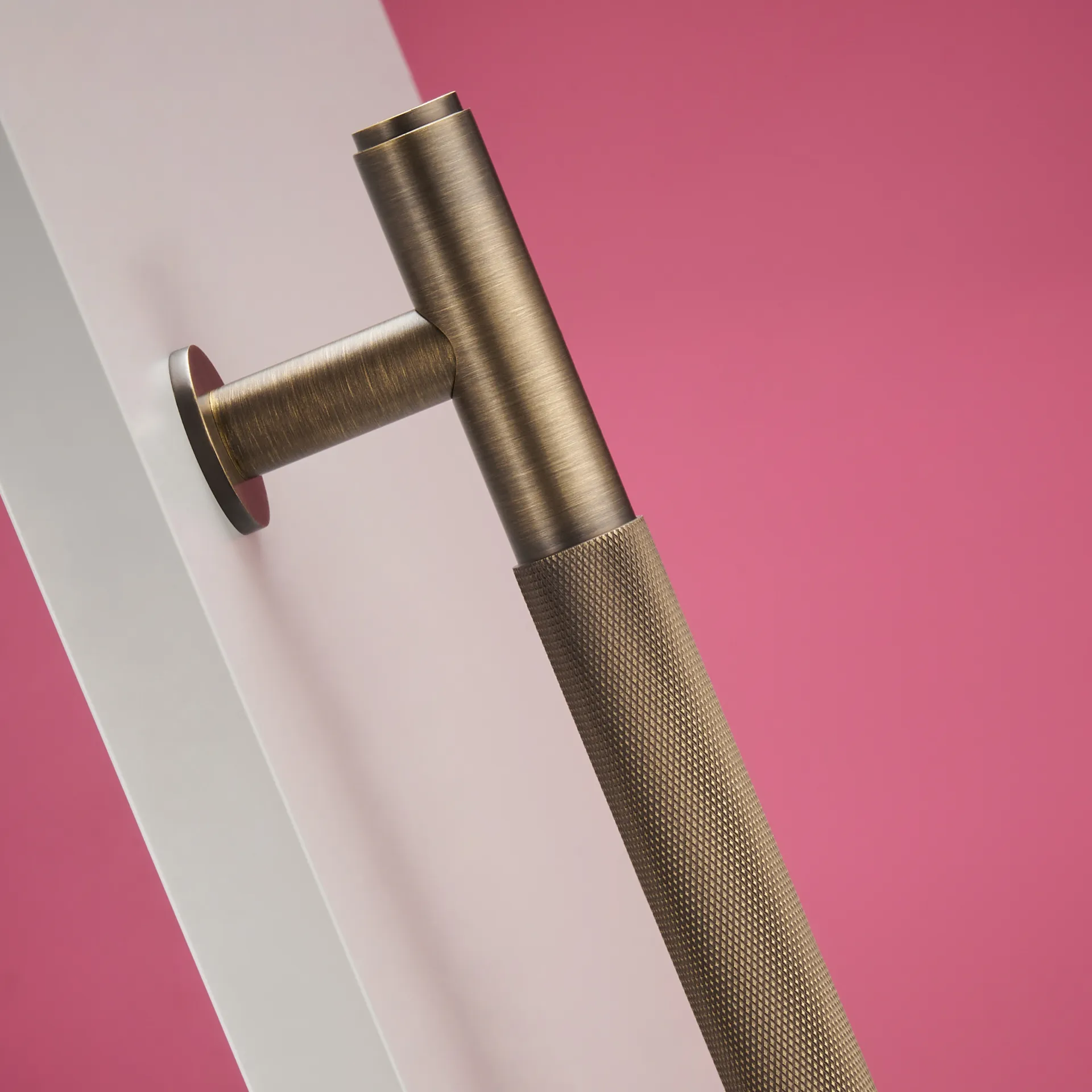 LUX Pull Door Handle