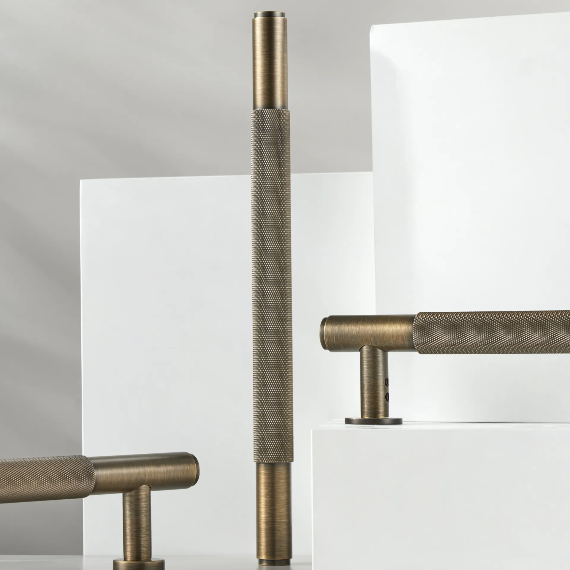 LUX Pull Door Handle